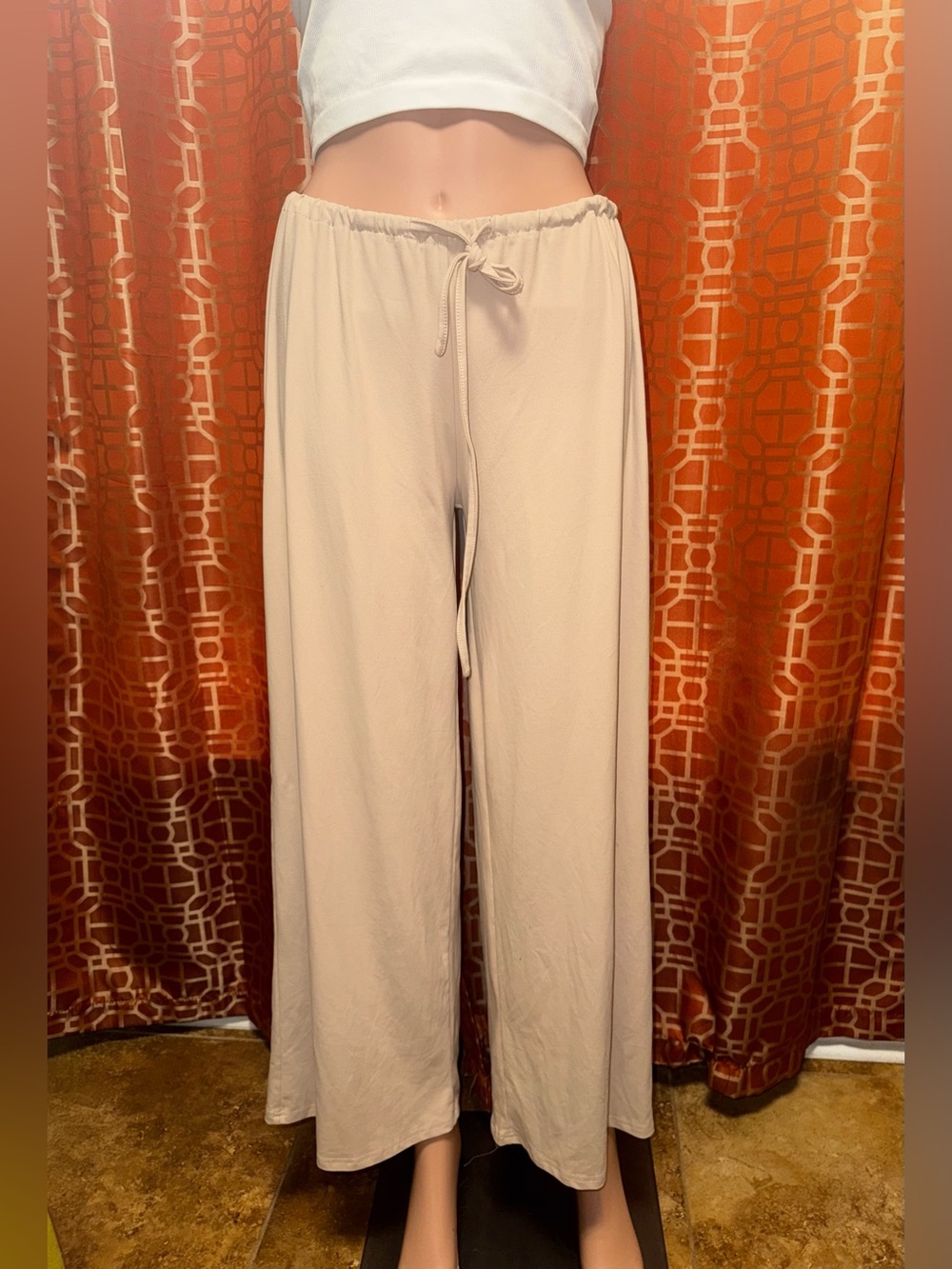 Women’s SHEIN Tan Loungewear Pants Size Medium 6